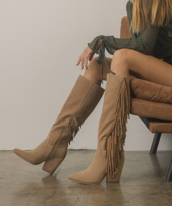 SOMEWHERE OUT WEST - Knee-High Fringe Boots